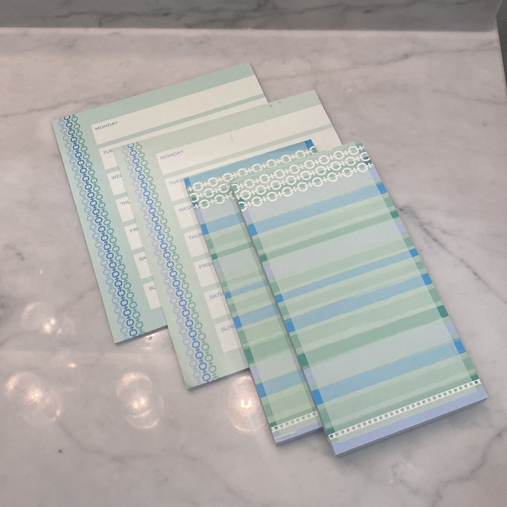 NWOT Post It Weekly Pads (2), Super Sticky Magnetic Pads (2)